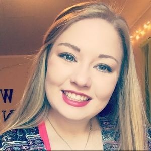 Meet your Posher, Whitney